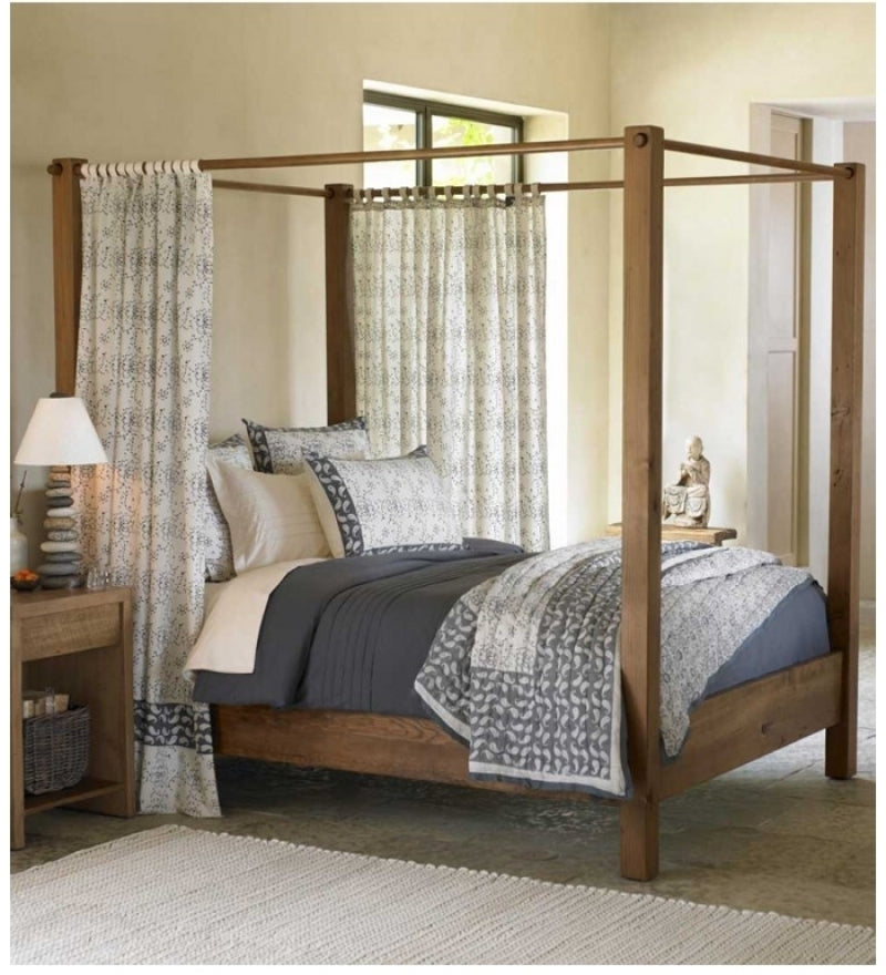 Letto etnico a baldacchino