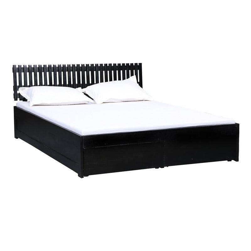 Letto stile etnico nero con cassettoni
