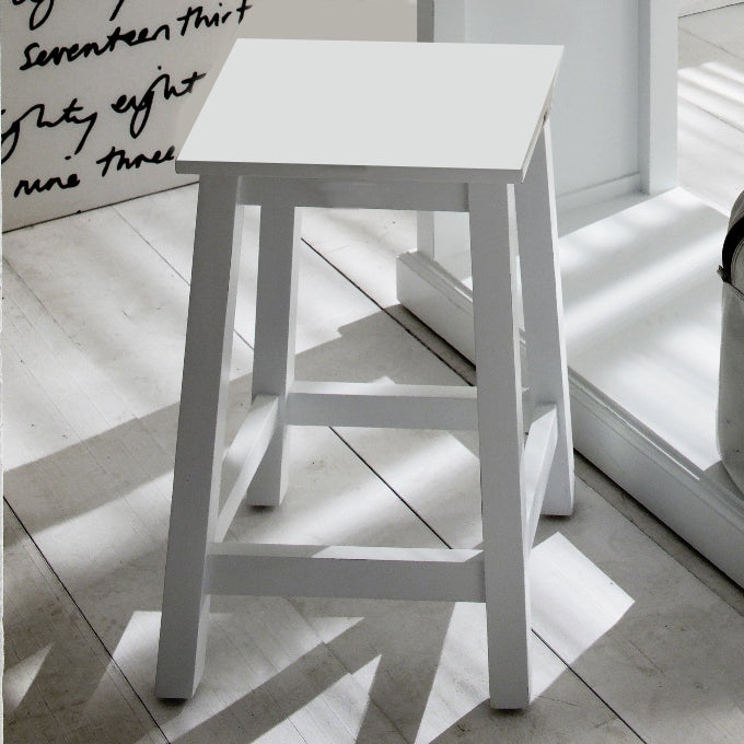 Sgabello provenzale bianco