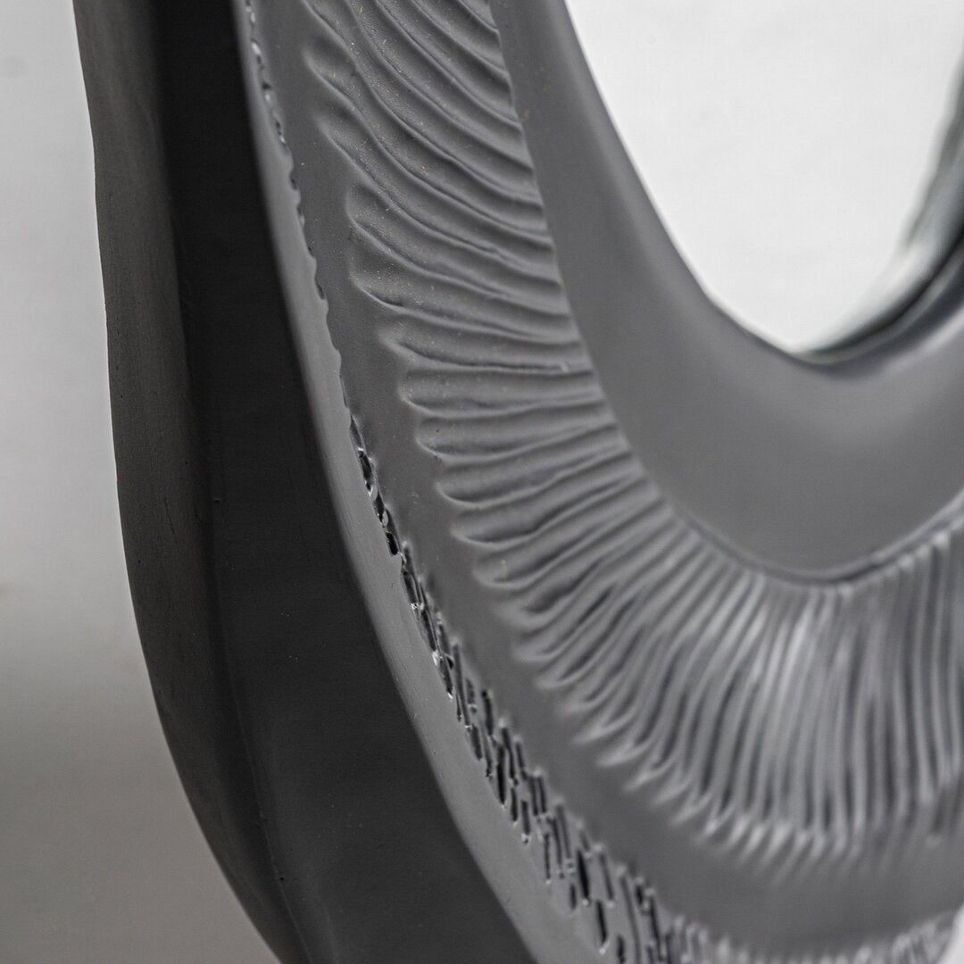 Specchio asimetrico moderno