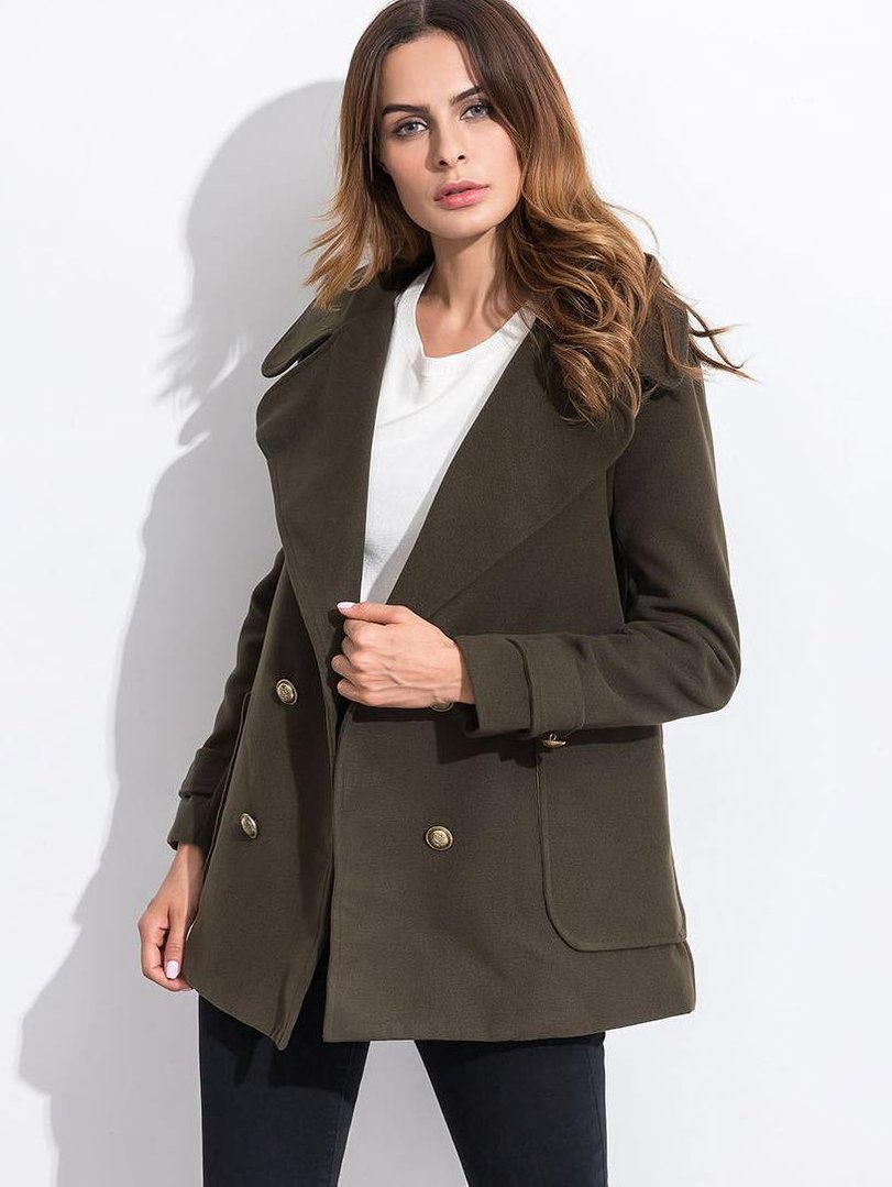 Cappotto con bottoni militare