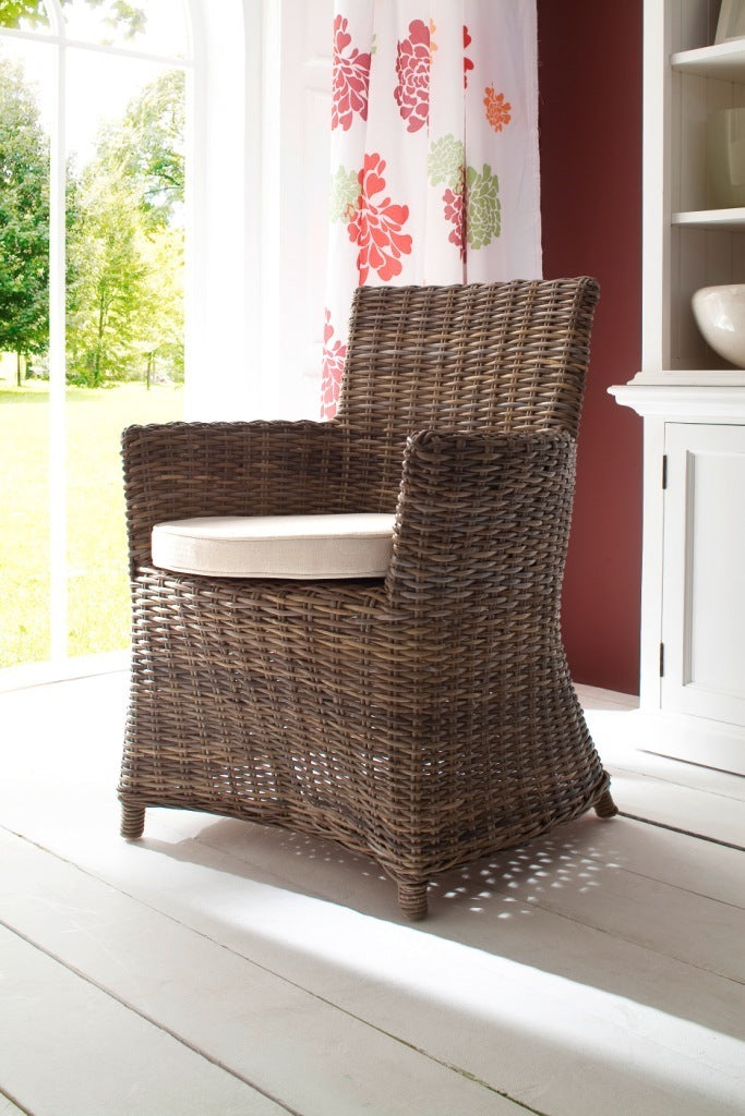 Poltrona in kubu con cuscino