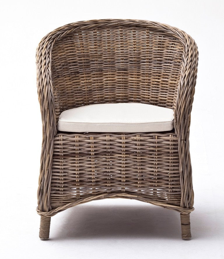 Poltrona in rattan con cuscino