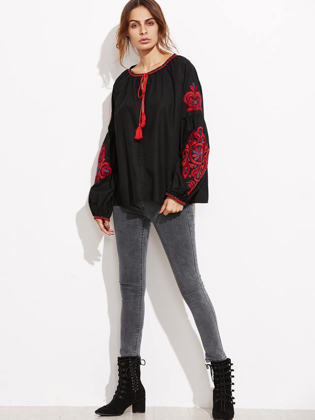 Blusa etnica con ricami