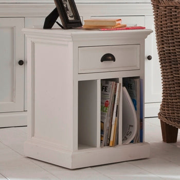 Comodino portariviste provenzale