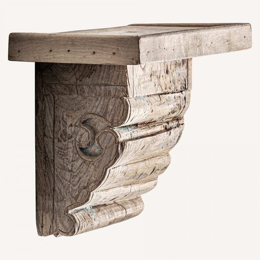 Mensola etnica orientale