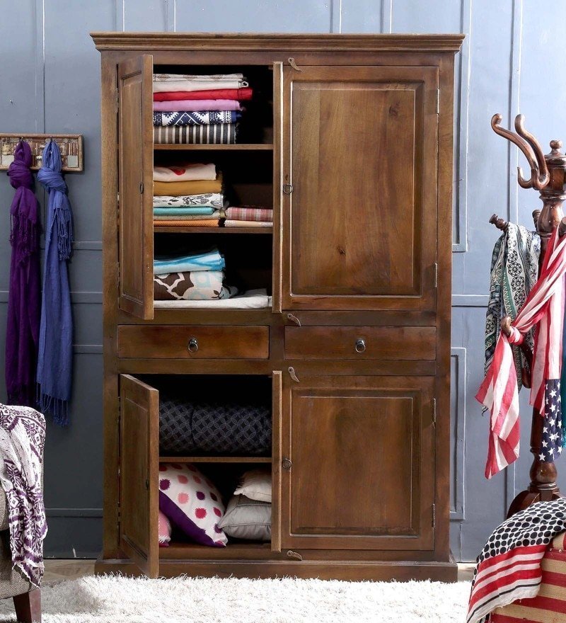 Armadio in legno colore noce