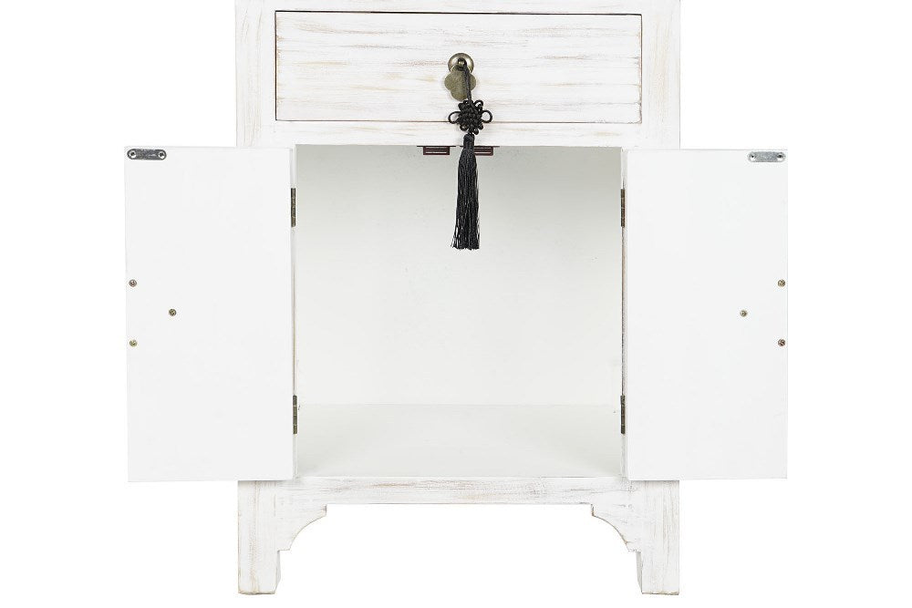 Comodino orientale bianco shabby