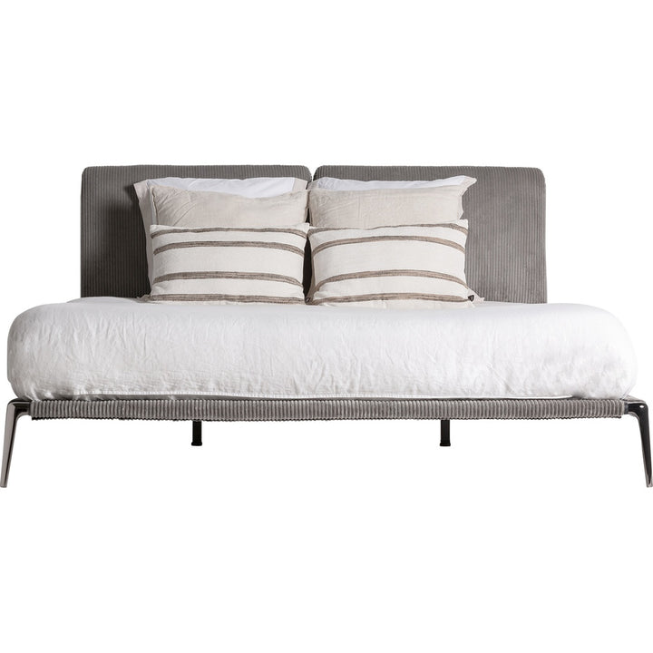 letto matrimoniale industrial chic acciaio legno testiera imbottita