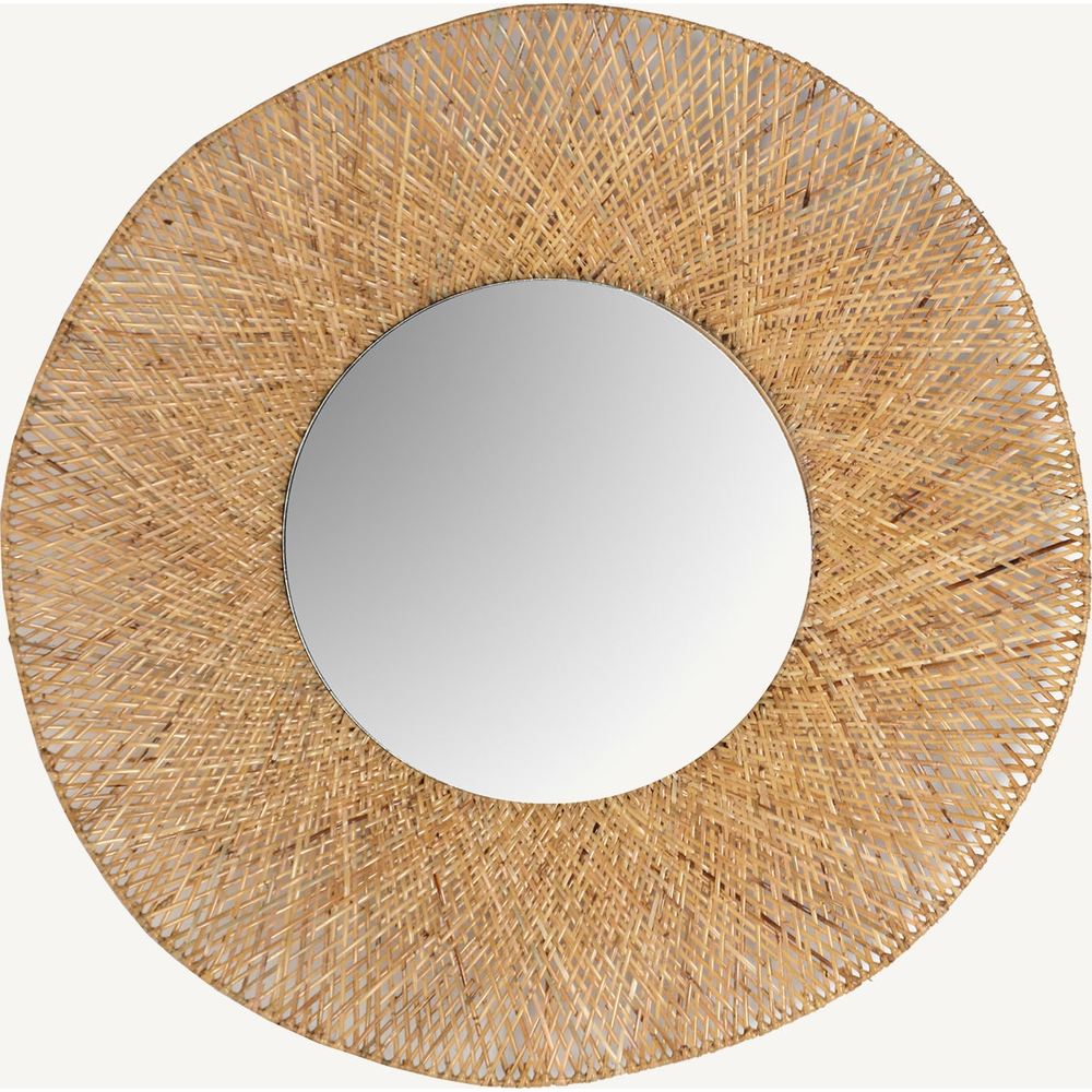 Specchio rotondo di design in ambiente moderno chic