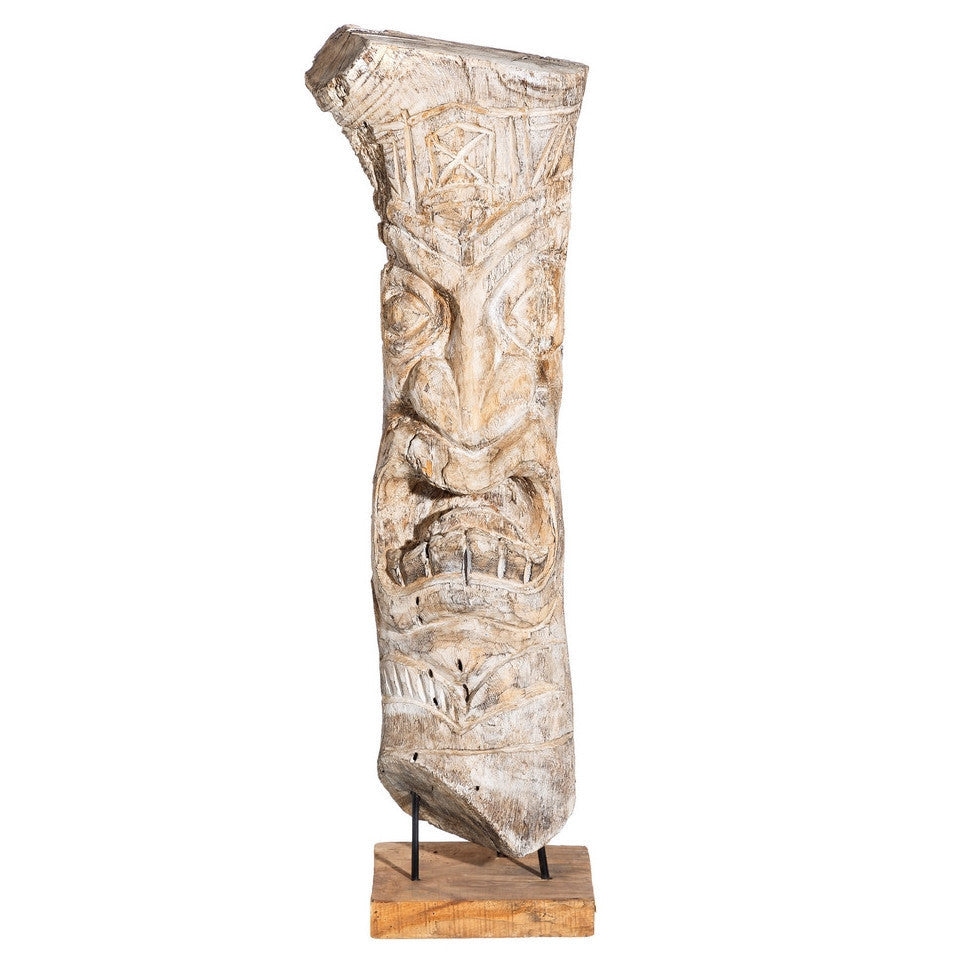 Statua etnica in legno